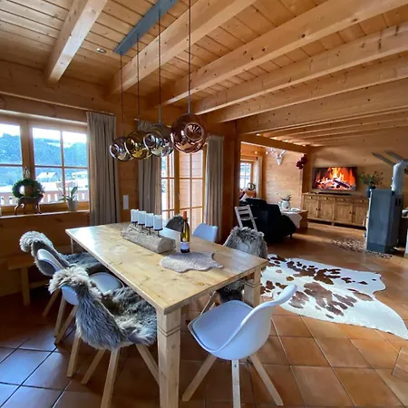Luxus Blockhaus - Panoramablick, Direkt Am Skilift بيت للعطل