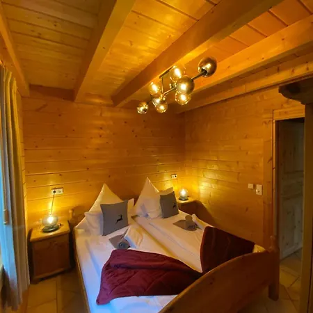 Vakantiehuis Luxus Blockhaus - Panoramablick, Direkt Am Skilift